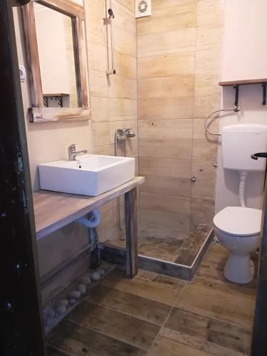 Casa de Laza Apartments in Rose