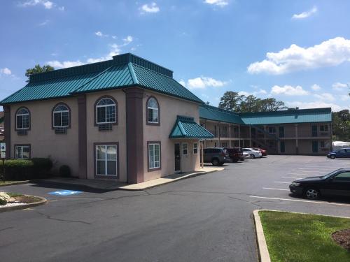 Deluxe Inn in Galloway, USA