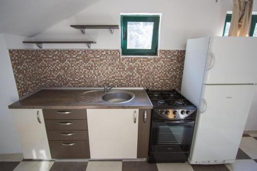 Family friendly seaside apartments Cove Rapak Hvar - 12779 - image 6