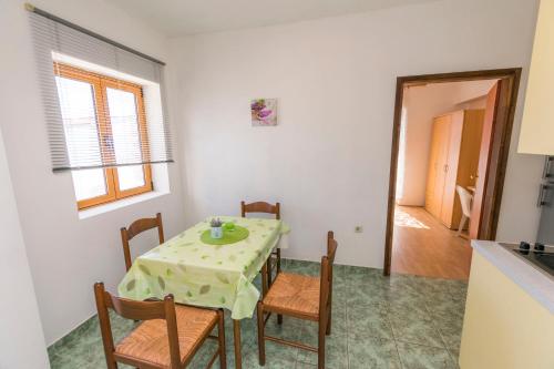 Apartments Ksenija - image 7