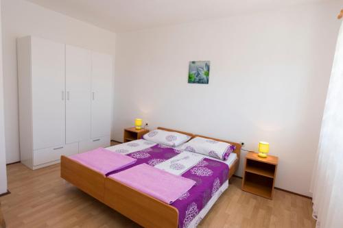 Apartments Ksenija - image 9
