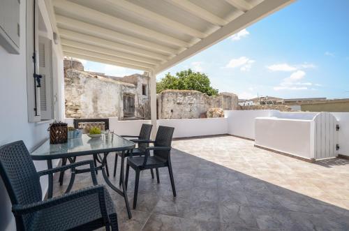  My Family Home in Glinado Naxos