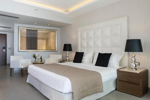 Boutique 5 Hotel & Spa - Adults Only - image 4