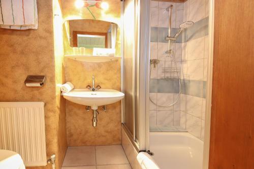 Classic Single Room with Shower