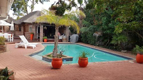 Swimmingpool, Walmer Heights Guest House in Port Elizabeth Havnefront