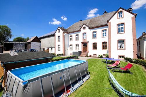  Schloss Brait, Unterkunft in Burg-Reuland