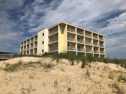 Surf Side Hotel - image 7