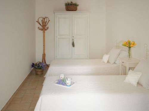 2 bedrooms, 4 beds