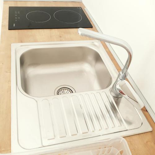 Studio Apartment image 6