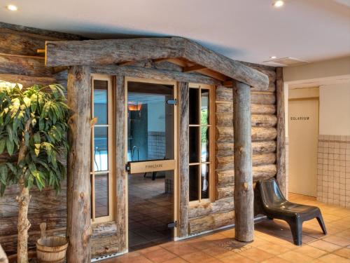 Sporthotel Racket Inn - image 9