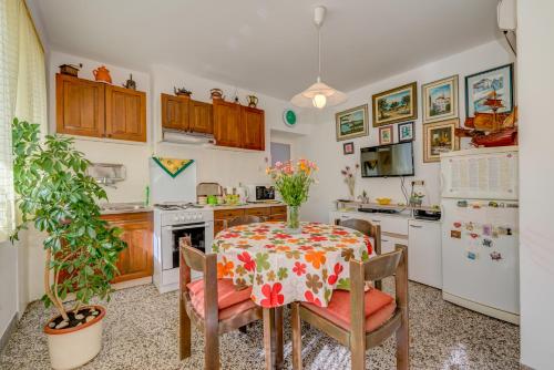  Apartment Grdelin in Split