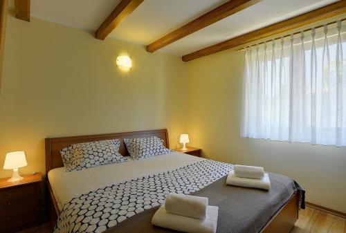 Two-Bedroom Holiday Home image 5
