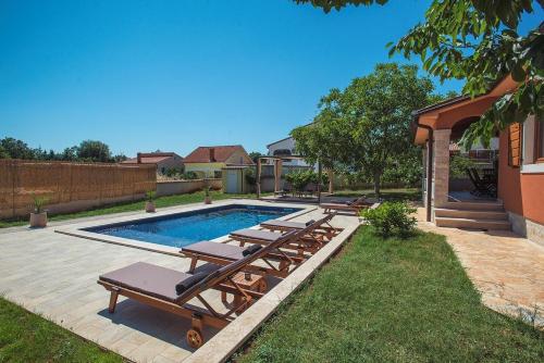 Two-Bedroom Holiday Home image 4