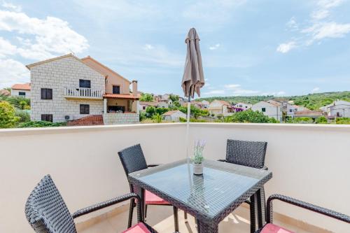 Apartment with Garden View