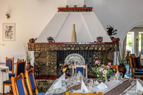 Hotel Cheia - main image