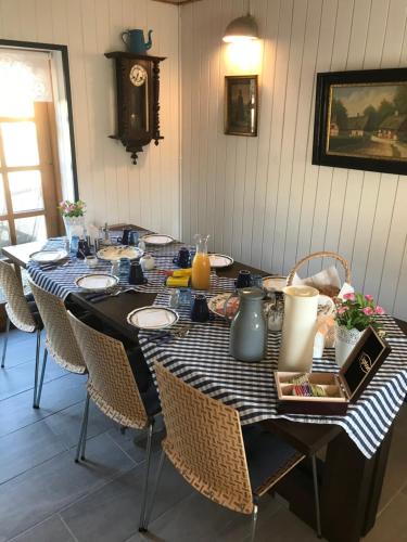 Stevns Klint Bed & Breakfast - image 10