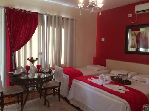 1 double bed, 1 twin bed