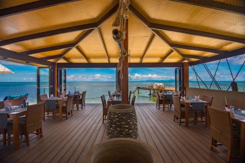 Restoranas, Coco de Mer and Black Parrot Suites in Seišelių salos