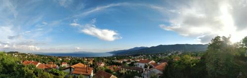 Cozy Vintage Home with Sea View near Opatija, Unterkunft in Kastav