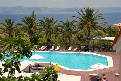 Sunrise Resort Hotel - image 7