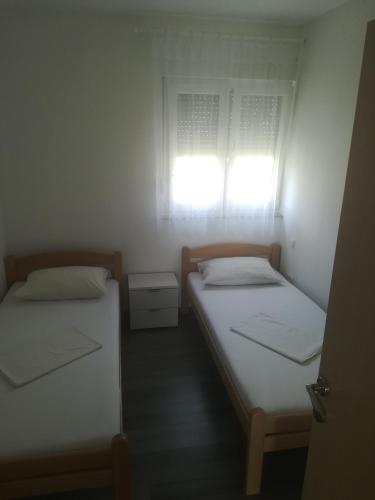 Apartmani Ivka - image 9