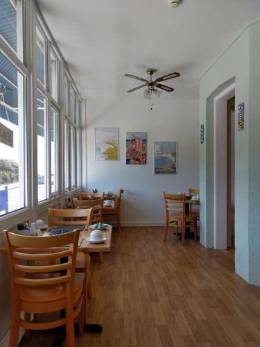 By The Sea Bed and Breakfast - image 7