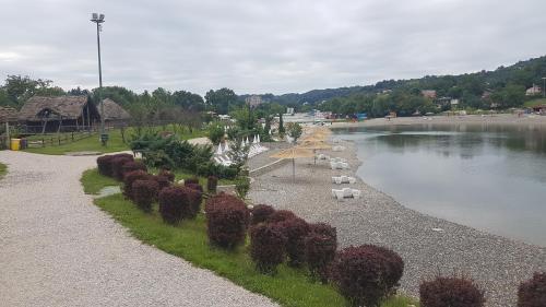 Apartman Tuzla - Banja - image 3