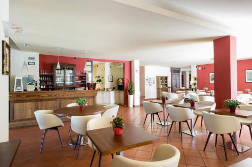 Hotel & Restaurant Casolare Le Terre Rosse