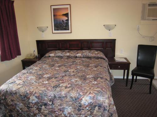 Queen Room with River View