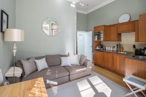 1 minute from Sloane square Homm walkable to Harrods and Kings Road, London