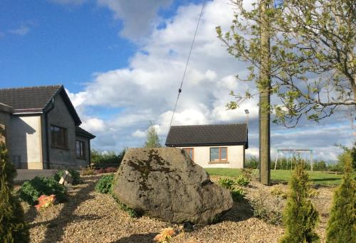Aed, Erne View Cottage in Kesh