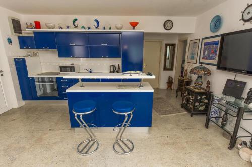 Apartments by the sea Arbanija Ciovo - 14825 - image 8