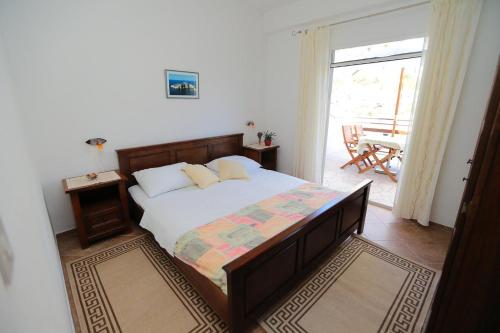 Apartments by the sea Cove Vela Stiniva Hvar - 13935 - image 4