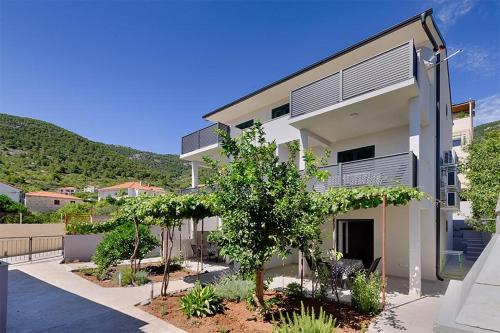 Apartments and rooms by the sea Komiza, Vis - 1151