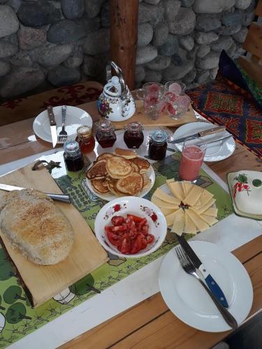 Ēdiens un dzērieni, Bel-Zhan Yurt Lodge in Grigorievka