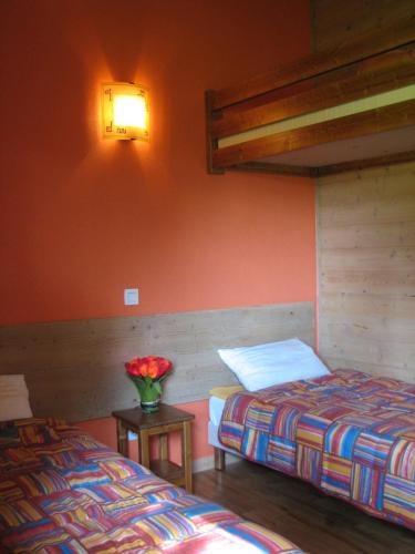 8 Chalets des Lodges du Hérisson avec poêle à bois (8 Chalets des Lodges du Herisson avec poele a bois) in Bonlieu