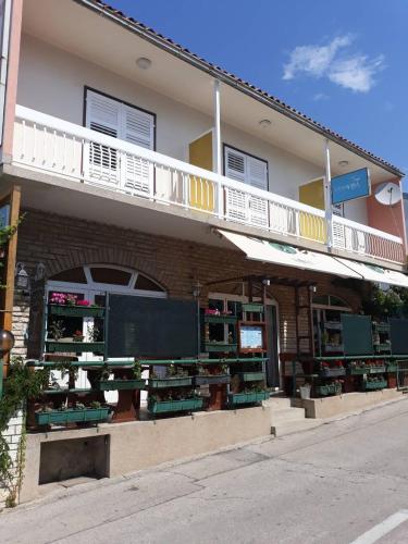  Apartmani Jurin in Primošten