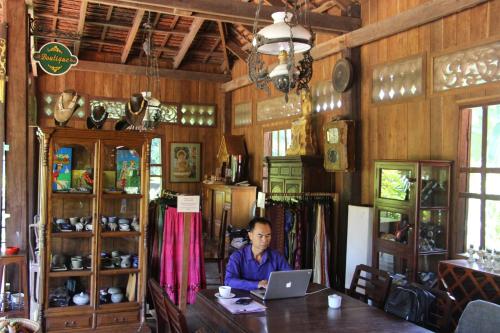 Rajabori Villas Resort