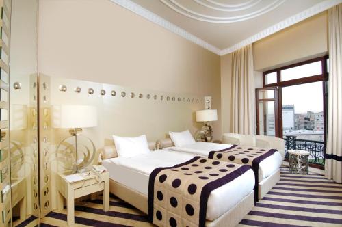 Taxim Hill Hotel Room Type - Superior Double or Twin Room with Square View