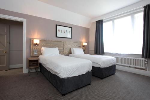 Bear Inn, Somerset by Marston's Inns Hotel de charme Street