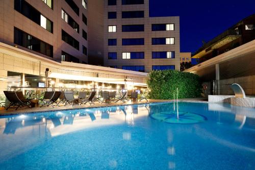 Swimming pool, Hotel SB Icaria Barcelona in Villa Olimpica