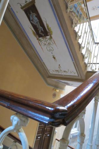 Iekārtas, Leone X Genova Affittacamere in Castelletto
