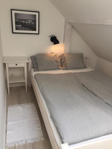 2 bedrooms, 5 beds
