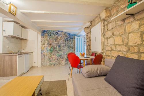  Honey Art Apartment, Pension in Cres