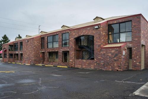 Motel 6-Canby OR - image 3