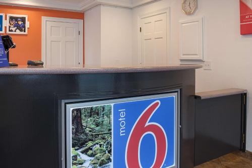 Motel 6-Canby, OR