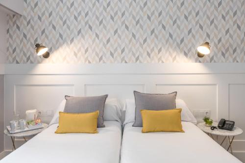 Twin Room image 2