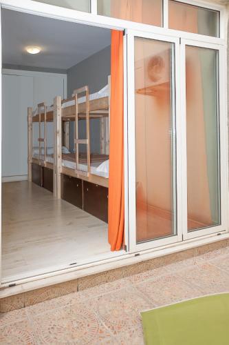 Feel Hostels Soho Malaga Room Type - Bed in 4-Bed Mixed Dormitory Room with Terrace