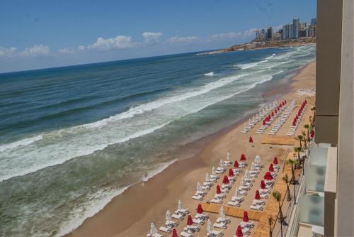 لانكستر إيدن باي لانكستر إيدن باي