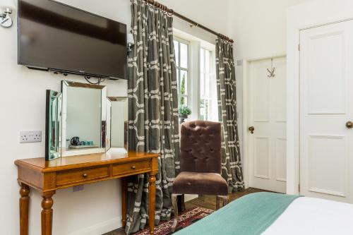 Tailor Room 2 - main image